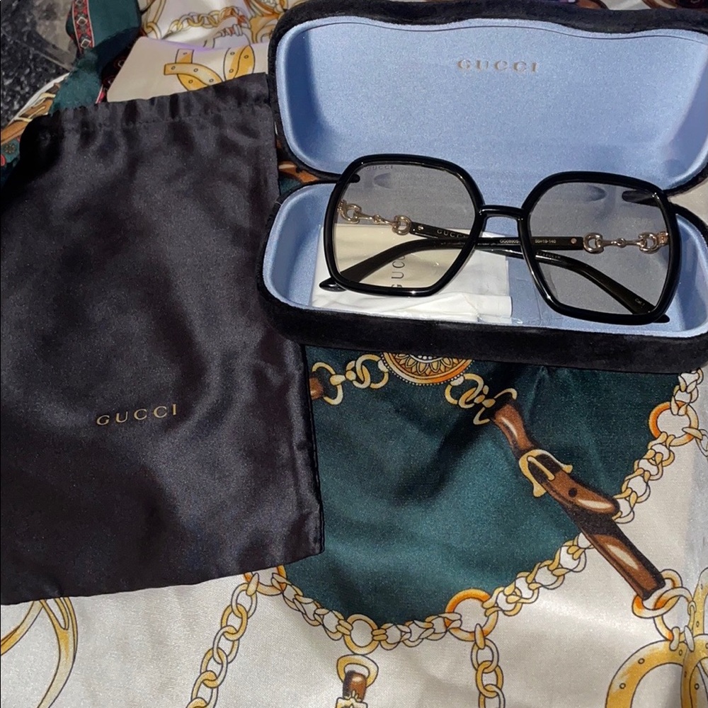 Gucci Shades - Picture 1 of 4